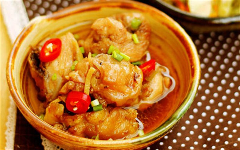 Gà ta kho gừng đặc biệt
